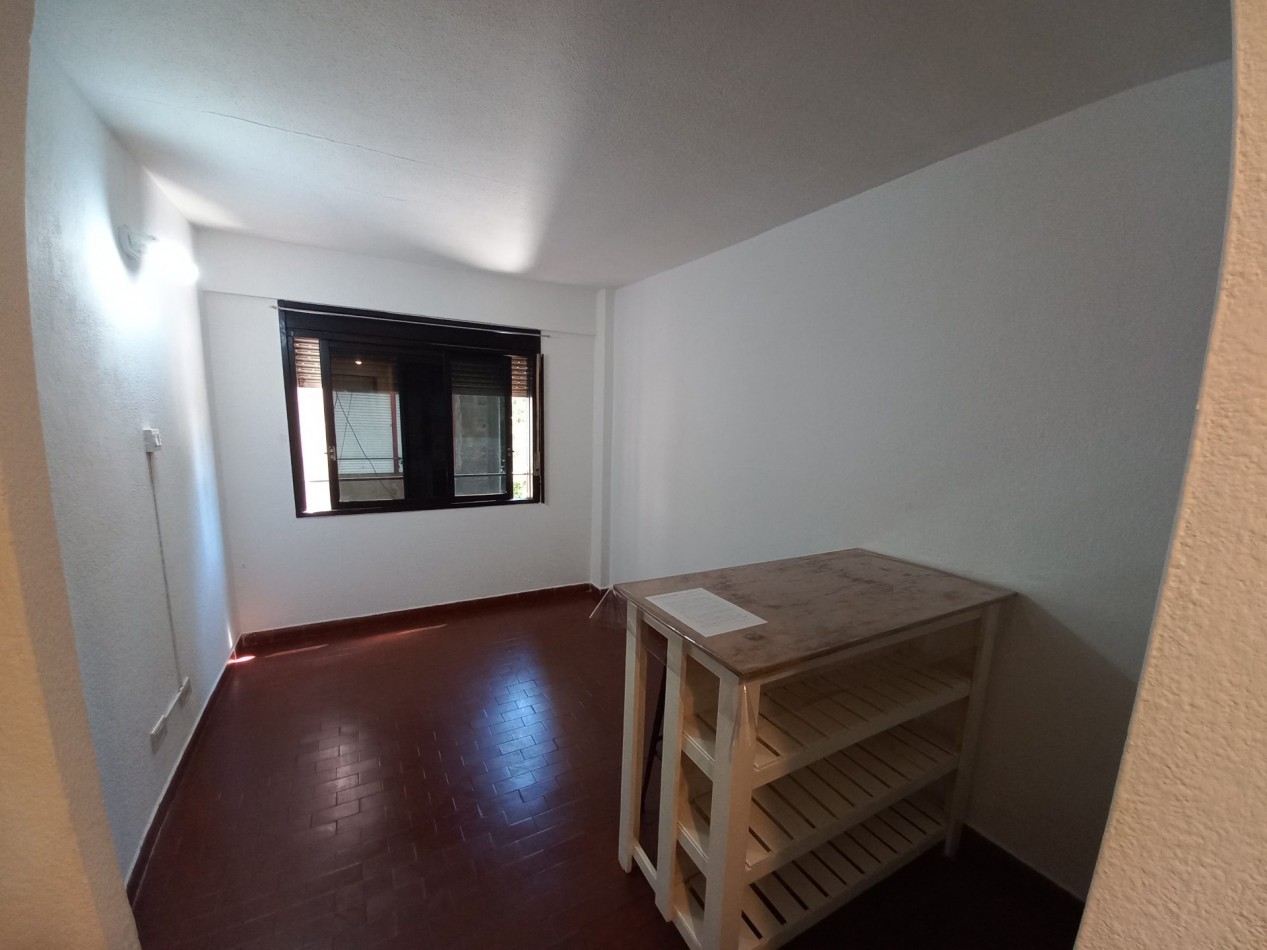OPORTUNIDAD-INVERSORES-LA SEXTA-FACULTADES-DPTO 1 DORMITORIO EXCELENTE-RIOBAMBA 800 - PISO 3 - LUMINOSO - ORIENTACION NORTE.-