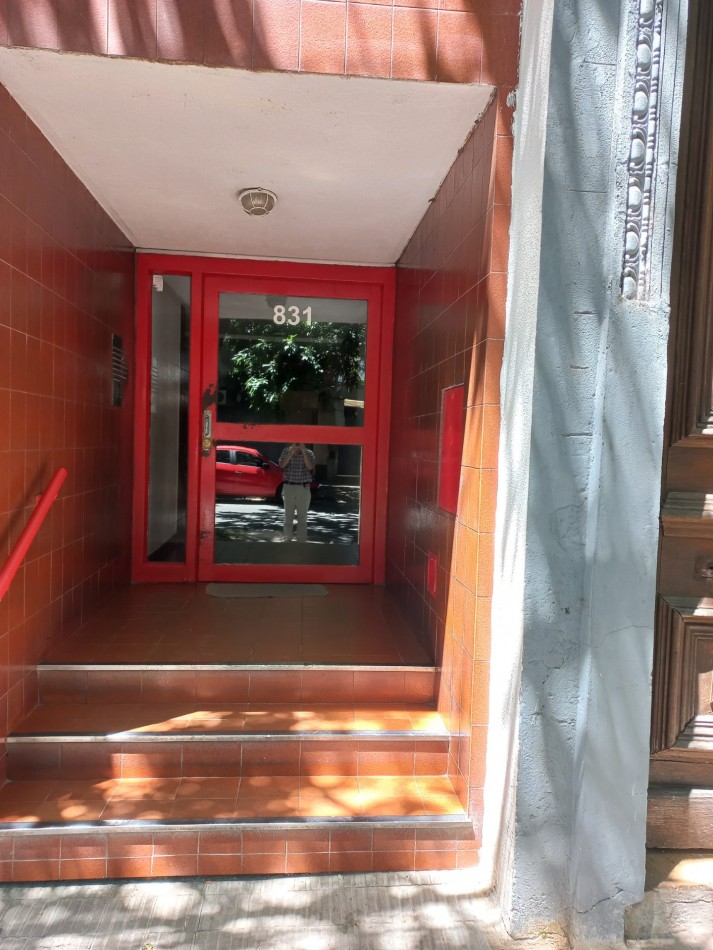 OPORTUNIDAD-INVERSORES-LA SEXTA-FACULTADES-DPTO 1 DORMITORIO EXCELENTE-RIOBAMBA 800 - PISO 3 - LUMINOSO - ORIENTACION NORTE.-