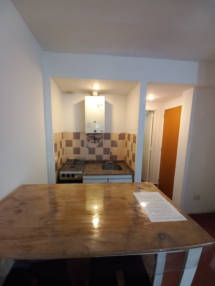 OPORTUNIDAD-INVERSORES-LA SEXTA-FACULTADES-DPTO 1 DORMITORIO EXCELENTE-RIOBAMBA 800 - PISO 3 - LUMINOSO - ORIENTACION NORTE.-