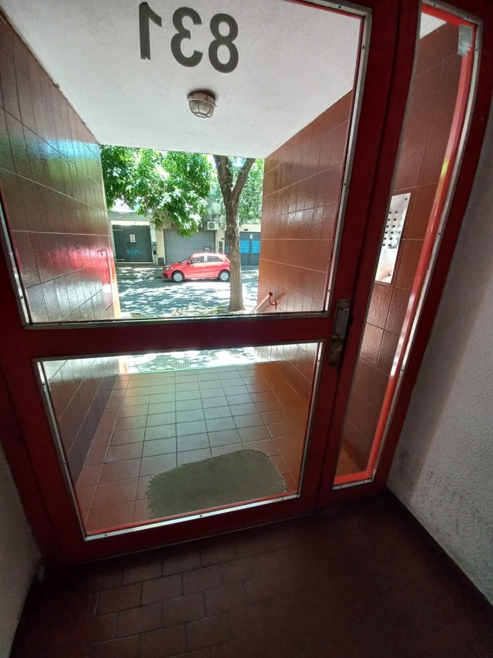 OPORTUNIDAD-INVERSORES-LA SEXTA-FACULTADES-DPTO 1 DORMITORIO EXCELENTE-RIOBAMBA 800 - PISO 3 - LUMINOSO - ORIENTACION NORTE.-