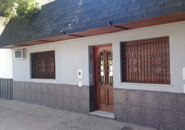 Casa al Frente 2 dorm-patio-Inmejorable Ubicacion a metros Parque Yrigoyen